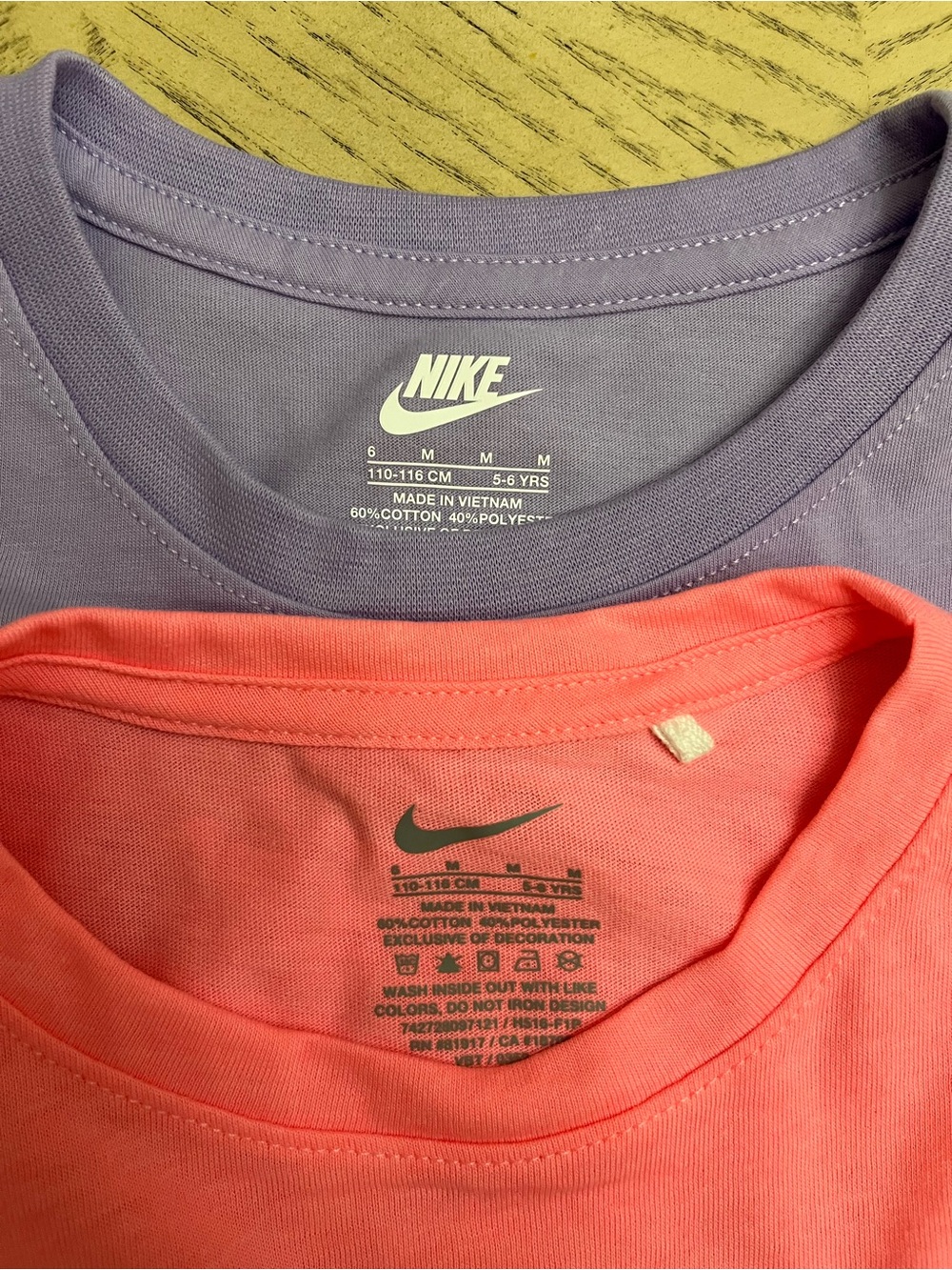 *BUNDLE* Girls Nike Short Sleeve Tees & Shorts Size 6 - Picture 4 of 4